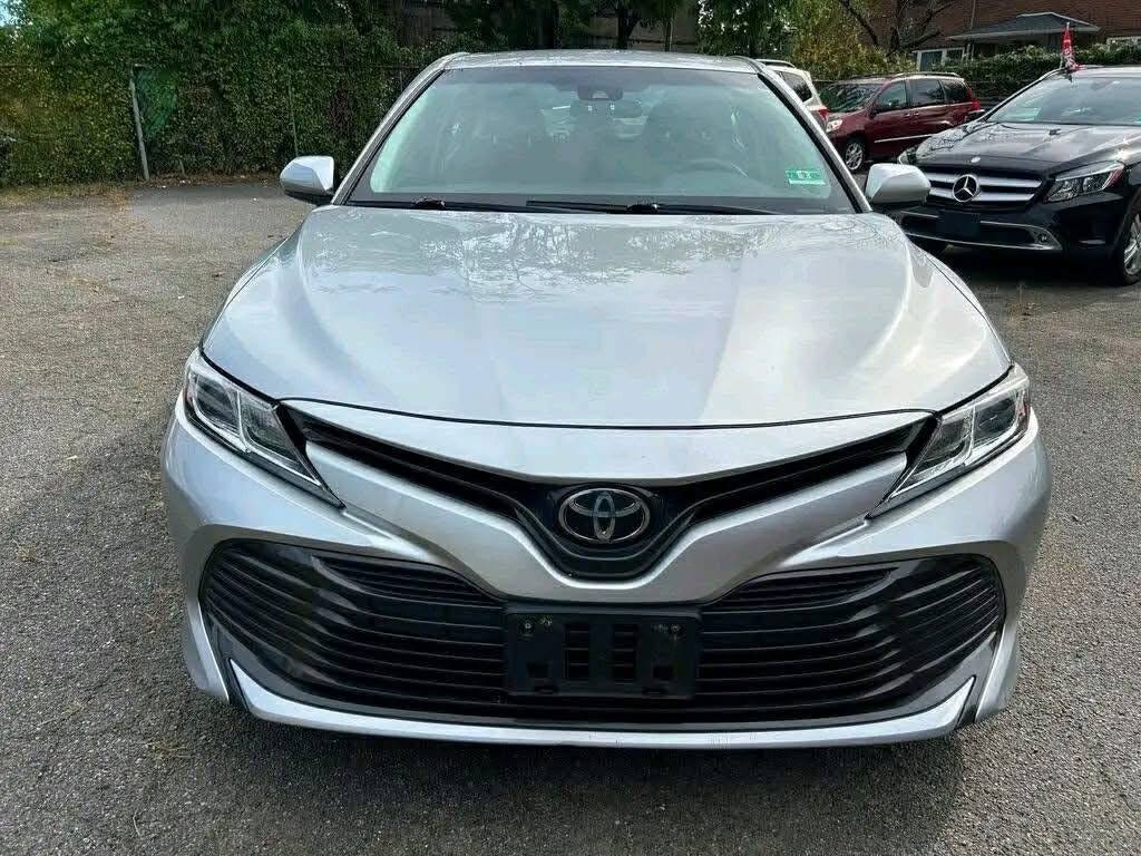 2018 Toyota Camry LE - Image 4